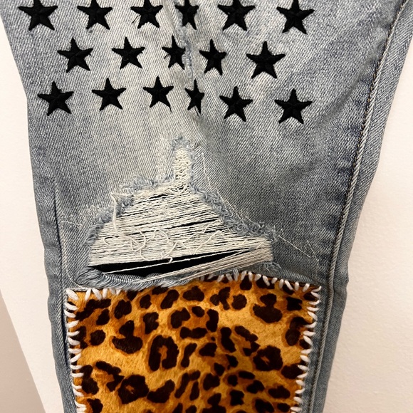 AMIRI  men’s blue art Patch Jeans - Picture 2 of 10